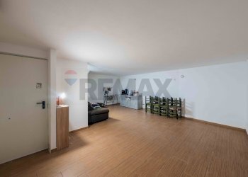 Soggiorno - Three-room apartment VIA GALILEO GALILEI
6A, Azzano San Paolo - photo 17