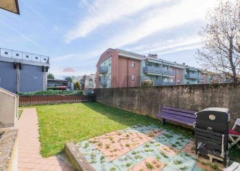 Giardino - Three-room apartment VIA GALILEO GALILEI
6A, Azzano San Paolo - photo 19