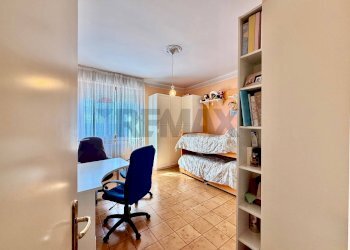 Camera / camera da letto - Three-room apartment Osimo - photo 40