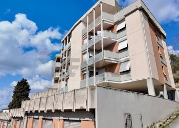 Edificio all\'aperto - Three-room apartment Osimo - photo 45