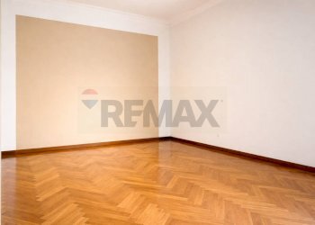 Stanza vuota - Bilocale VIA LUIGI SETTEMBRINI
 
45, Milano - foto 13