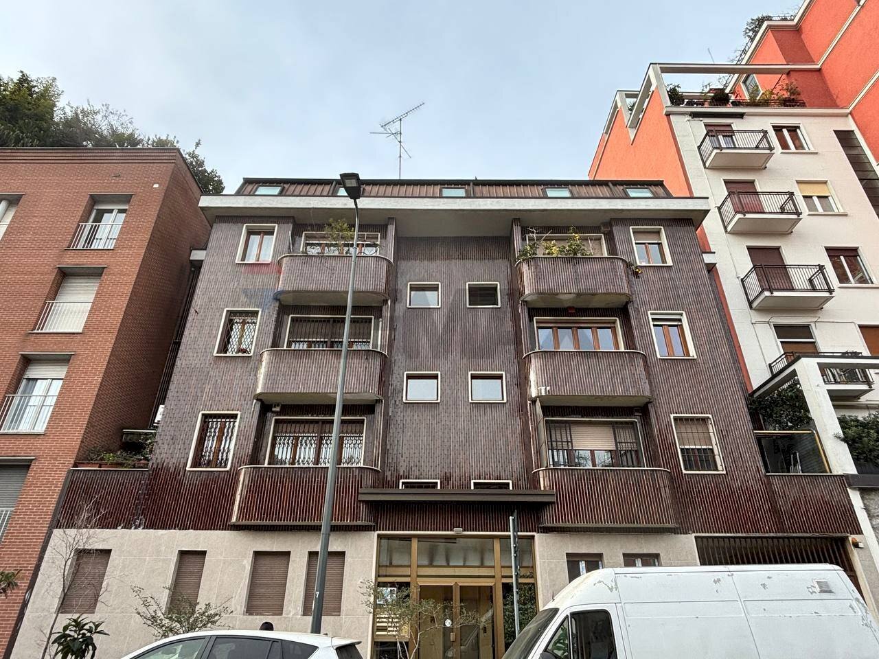 Edificio all\'aperto - Bilocale Via Azzo Carbonera
 
19, Milano - foto 2