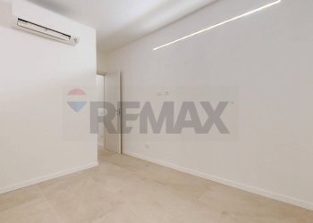 Stanza vuota - Bilocale Via Azzo Carbonera
 
19, Milano - foto 7