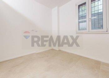 Stanza vuota - Bilocale Via Azzo Carbonera
 
19, Milano - foto 8