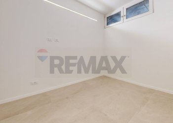 Stanza vuota - Bilocale Via Azzo Carbonera
 
19, Milano - foto 10