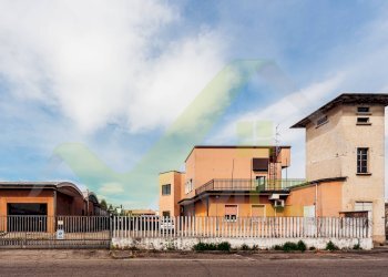 Foto 1 - Capannone VIA C. PORTA
 
8/10, Gorgonzola - foto 1