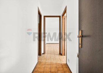 Hall / corridoio - Trilocale via delle rose
 
31/A, Legnano - foto 4