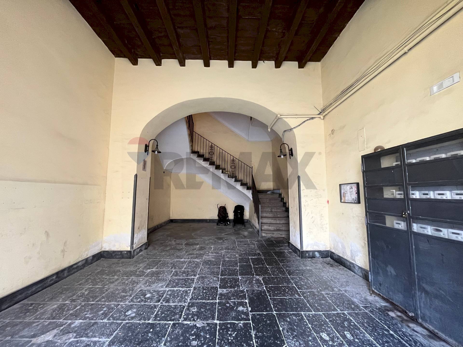 Terrazza - Bilocale Viale Margherita a Ponticelli
 
75, Napoli - foto 2