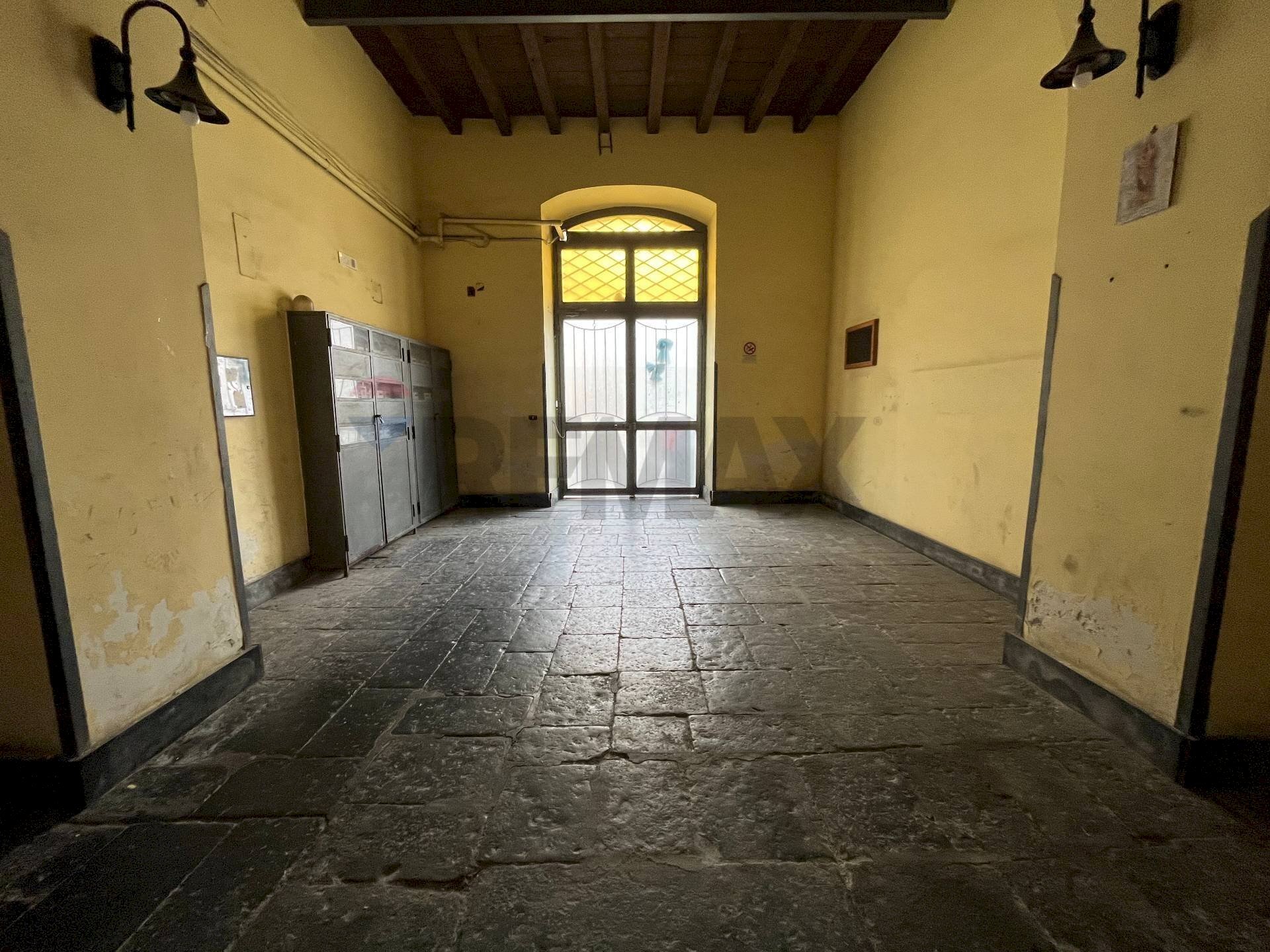 Stanza vuota - Bilocale Viale Margherita a Ponticelli
 
75, Napoli - foto 3
