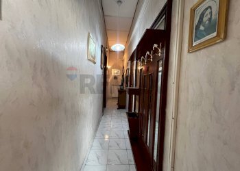 Hall / corridoio - Bilocale Viale Margherita a Ponticelli
 
75, Napoli - foto 7