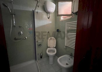 Bagno - Bilocale Viale Margherita a Ponticelli
 
75, Napoli - foto 13