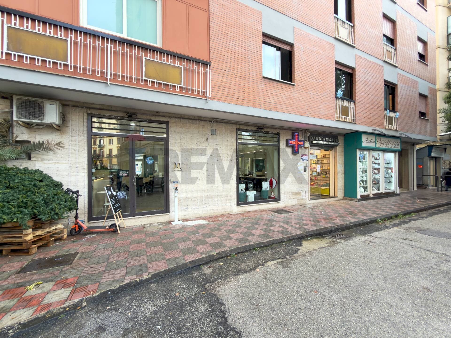 Edificio all\'aperto - Shop Via Giovanni Battista Ruoppolo
 
15, Napoli - photo 2