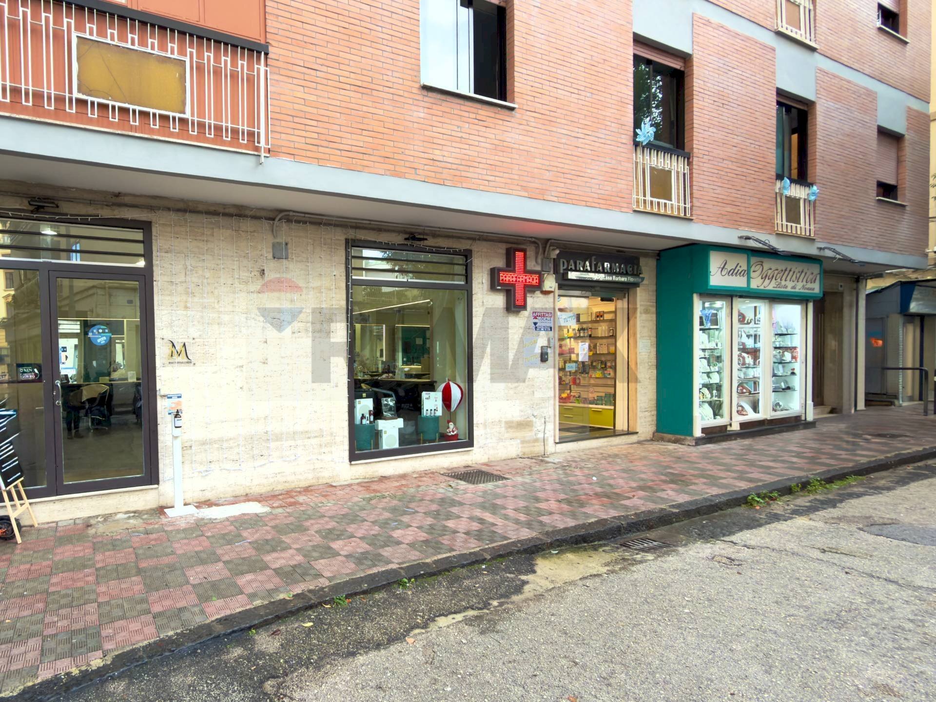 Edificio all\'aperto - Shop Via Giovanni Battista Ruoppolo
 
15, Napoli - photo 3