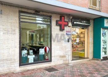 Edificio all\'aperto - Shop Via Giovanni Battista Ruoppolo
15, Napoli - photo 4