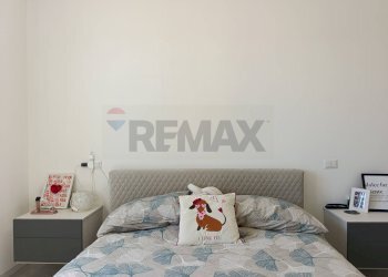 Camera / camera da letto - Bilocale Via Cremonese
 
120, Parma - foto 24