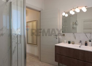 Bagno - Bilocale Via Cremonese
 
120, Parma - foto 30