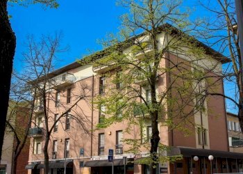 Edificio all\'aperto - Trilocale Via Emilia All'ospizio
 
30, Reggio nell'Emilia - foto 1