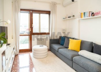 Soggiorno - Two-room apartment Via Della Stazione Di Ottavia
 
21, Roma - photo 5