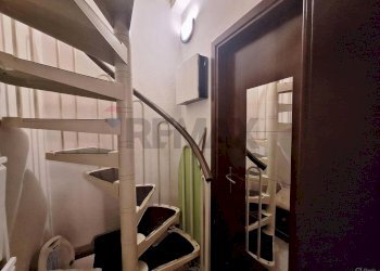 Scale - Casa semi indipendente VIA INDIPENDENZA
 
14, Cairate - foto 9