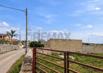 Edificio all\'aperto - Building land Via Massabielle, Ragusa - photo 2