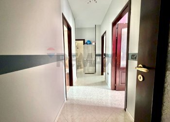 Hall / corridoio - Quadrilocale VIA F.RUSSO
 
12, Calvizzano - foto 8