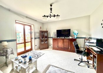 Soggiorno - Quadrilocale VIA F.RUSSO
 
12, Calvizzano - foto 36