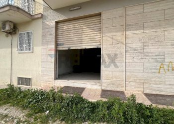 Edificio all\'aperto - Magazzino via Pasubio
 
15, Triggiano - foto 2