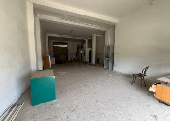 Stanza vuota - Magazzino via Pasubio
 
15, Triggiano - foto 3