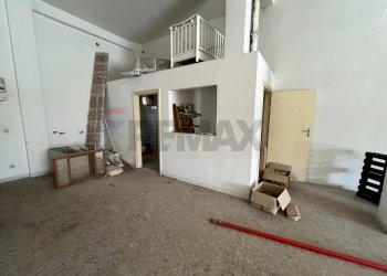 Terrazza - Magazzino via Pasubio
 
15, Triggiano - foto 6