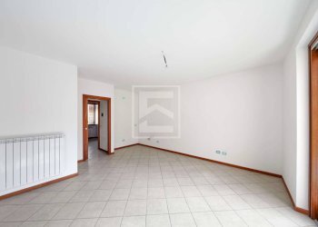 Foto 2 - Trilocale LUNGOLAGO ZANARDELLI
 
70, Toscolano-Maderno - foto 2