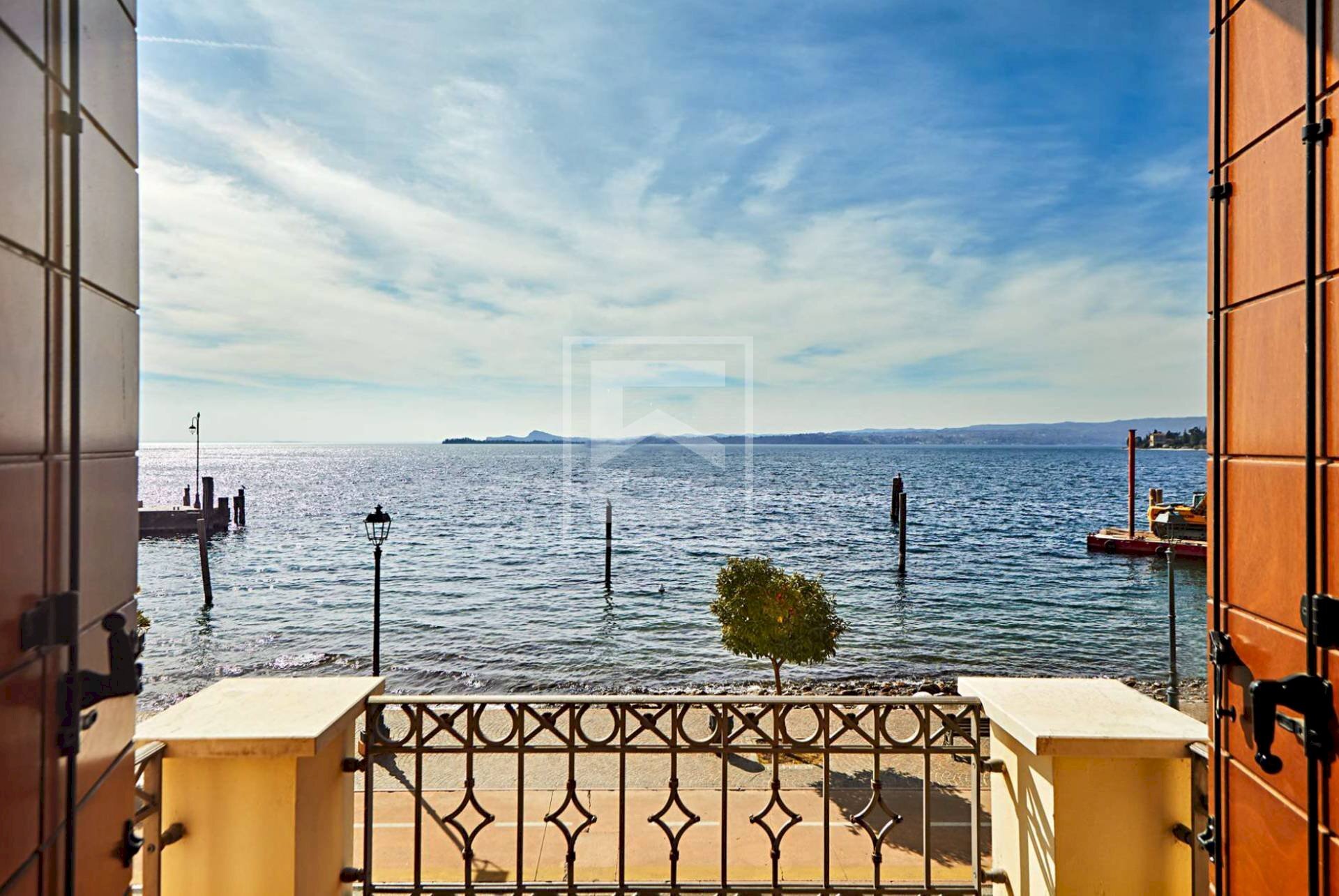 Foto 1 - Trilocale LUNGOLAGO ZANARDELLI
 
70, Toscolano-Maderno - foto 1