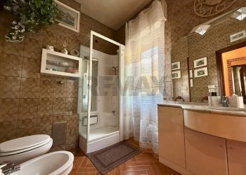 Bagno - Apartment Napoli - photo 9