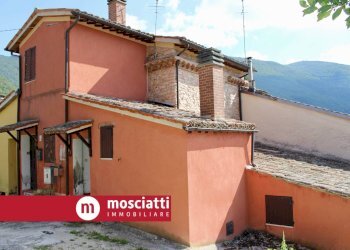 Foto 2 - Casa indipendente Frazione Rastia, Matelica - foto 2