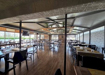 Sala da pranzo - Locale Commerciale Via Bescapè
 
30, Borgomanero - foto 7