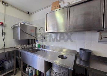 Cucina - Locale Commerciale Via Bescapè
 
30, Borgomanero - foto 20