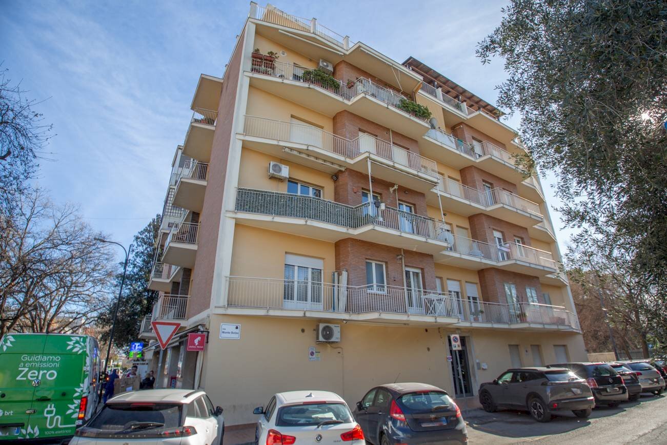 Foto 2 - Trilocale Via Monte Bolza
 
1, Pescara - foto 2