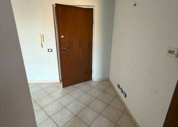 Stanza non arredata - Bilocale via Ternavasso, 17, Poirino - foto 18