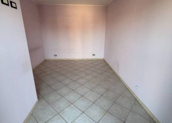 Camera da letto - Bilocale via Ternavasso, 17, Poirino - foto 22