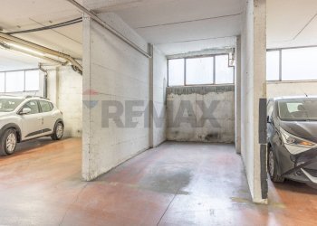 Parcheggio - Three-room apartment via gaetano ermoli
8, Roma - photo 36