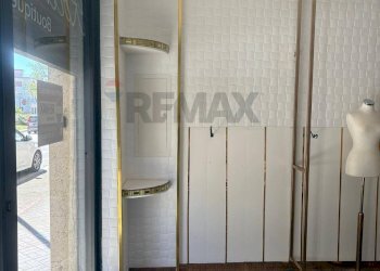 Stanza vuota - Commercial Premises via Riccardo di San Germano
 
56, Cassino - photo 4