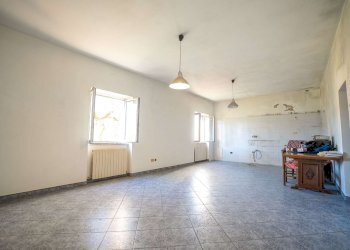 CREMENO -01 - Casa indipendente via Cremeno, Genova (zona Bolzaneto) - foto 2