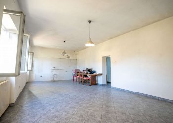 CREMENO -02 - Casa indipendente via Cremeno, Genova (zona Bolzaneto) - foto 3