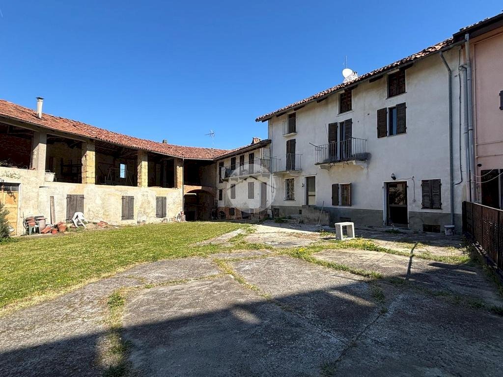 Casa semi indipendente Via Vittorio Emanuele II, Calliano - foto 2