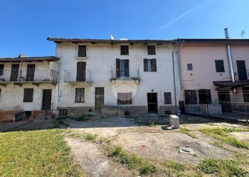 Casa semi indipendente Via Vittorio Emanuele II, Calliano - foto 1