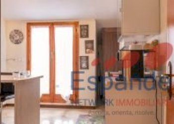 Four-room apartment Gaggio Montano - photo 10