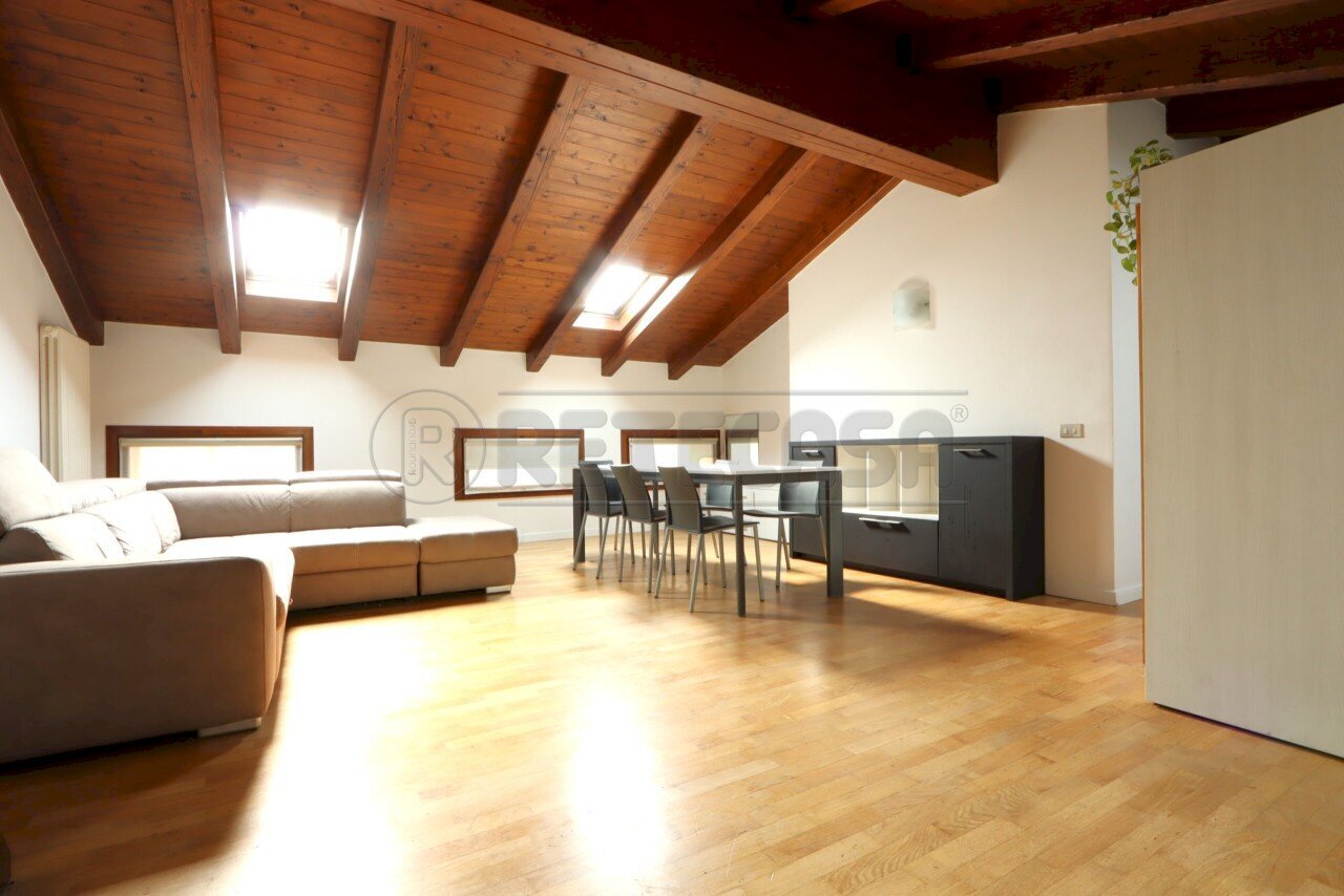 IMG_6410.JPG - Appartamento Contra' Do Rode 13, Vicenza - foto 1