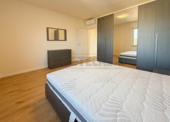 camera da letto - Apartment Viale Italia, Creazzo - photo 25