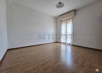 Gemini_Generated_Image_e1rojle1rojle1ro.png - Quadrilocale Via Olona, Cremona - foto 3