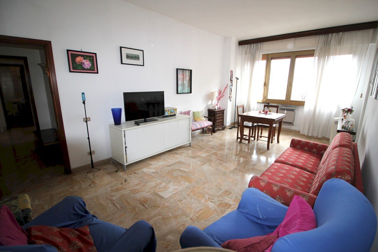 IMG_9619.JPG - Appartamento Via delle Panche 50, Firenze (zona Santa Maria Novella) - foto 2