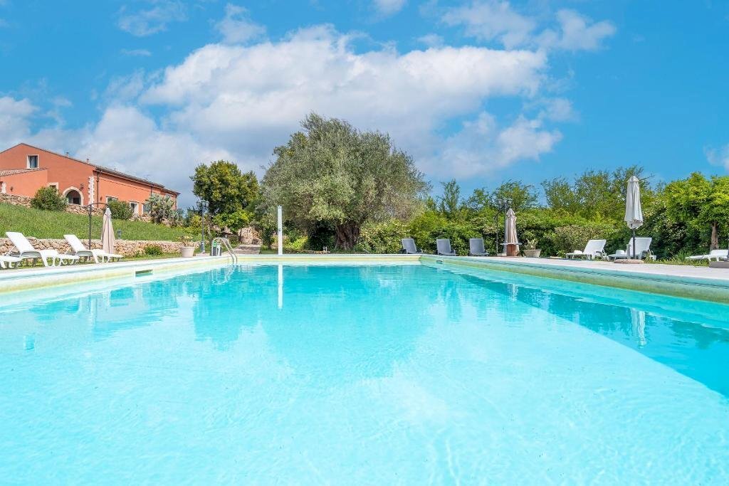 piscina 2.jpg - Albergo - Struttura ricettiva Via Priamo 10, Siracusa - foto 2